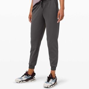 On the fly joggers